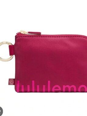 BNWT Lululemon Clippable Card Pouch, Berry Rumble/Jewelled Magenta/Gold